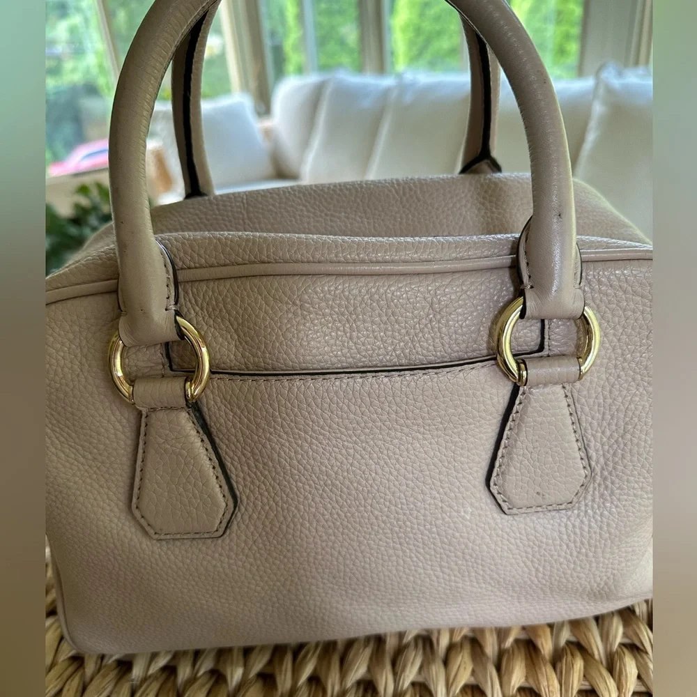 Michael Kors Bedford tassel satchel - Picture 3 of 11